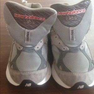 New balance usa men size 8 grey